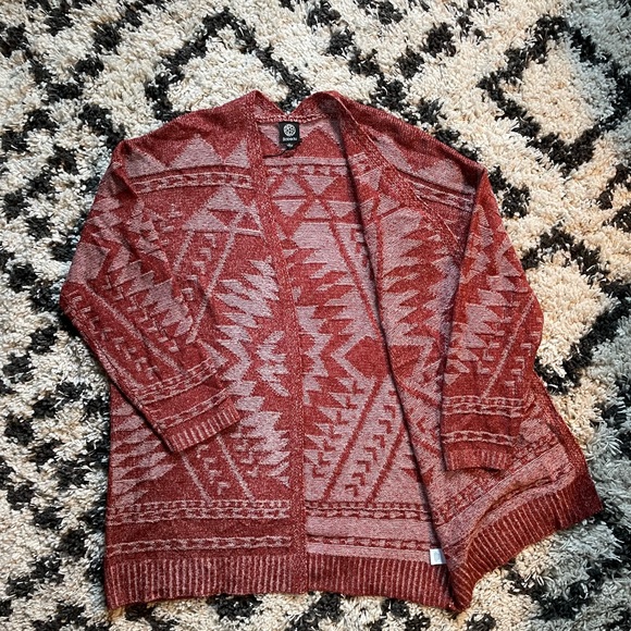 bobeau Sweaters - Bobeau Cardigan, Large, like new. Red Aztec/Southwestern print. Soft and cozy!
